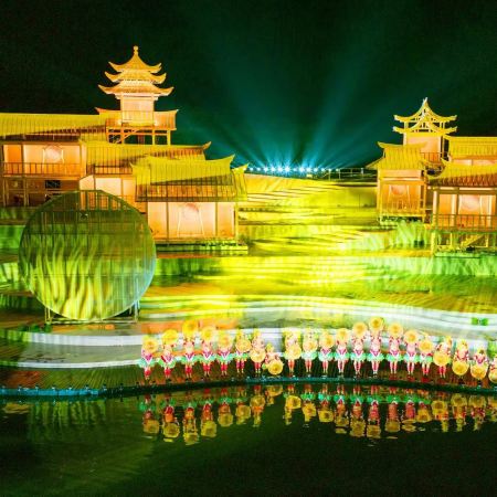 《清遠最新奇幻實景鉅製》《鳳凰樂土·山水麗人》潮遊~清遠廣東版小九寨溝「千谷溪~九重飛瀑」保證入住國際品牌~清遠希爾頓歡朋酒店【任食金秋原隻大閘蟹宴(現場現蒸)】清遠美景純玩2天團