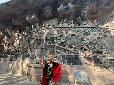 【4鑽】《黑神話悟空》取景地大足石刻、重慶5天直航團   《連續4晚國際品牌酒店》十八梯傳統風貌區+喝茶看戲、重慶動物園熊貓館、李子壩輕軌穿樓、兩江輪渡、洪崖洞吊腳樓、磁器口古鎮、魁星樓