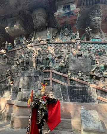 《黑神話悟空》取景地大足石刻、重慶5天直航團   《連續4晚國際品牌酒店》十八梯傳統風貌區+喝茶看戲、重慶動物園熊貓館、李子壩輕軌穿樓、兩江輪渡、洪崖洞吊腳樓、磁器口古鎮、魁星樓