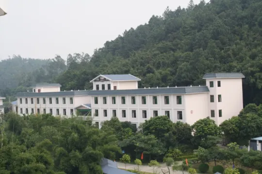 新興金水台溫泉度假村