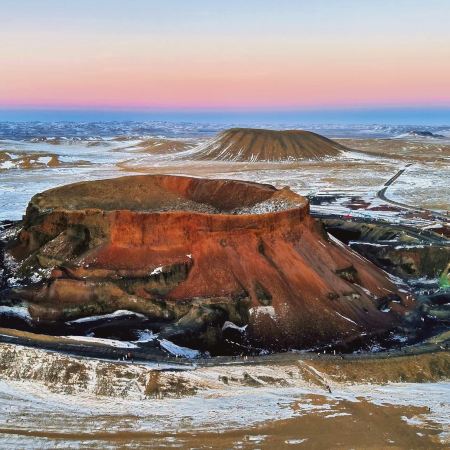 【4鑽】內蒙古(浩瀚沙漠、迷霧森林、火山奇觀) 6天之旅
響沙灣、哈達門森林公園賞白樺林秋景、迷霧森林、烏蘭哈達火山、伊利健康谷、寬巷子小吃街、馬刨溫泉酒店浸泡溫泉