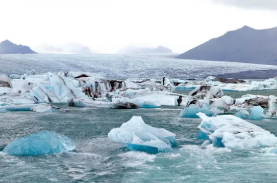傑古沙龍冰山湖