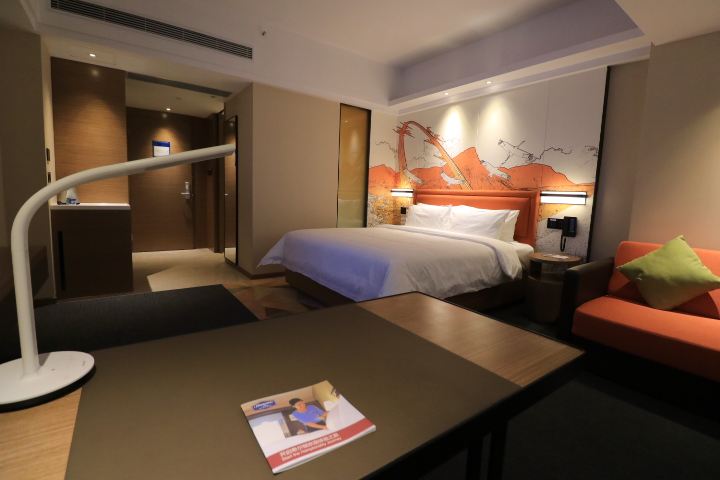 鶴山希爾頓歡朋酒店