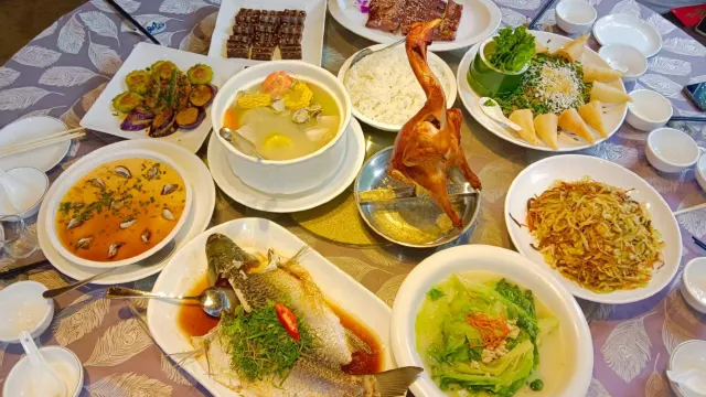 果木脆皮燒雞+蜜汁燒排骨宴