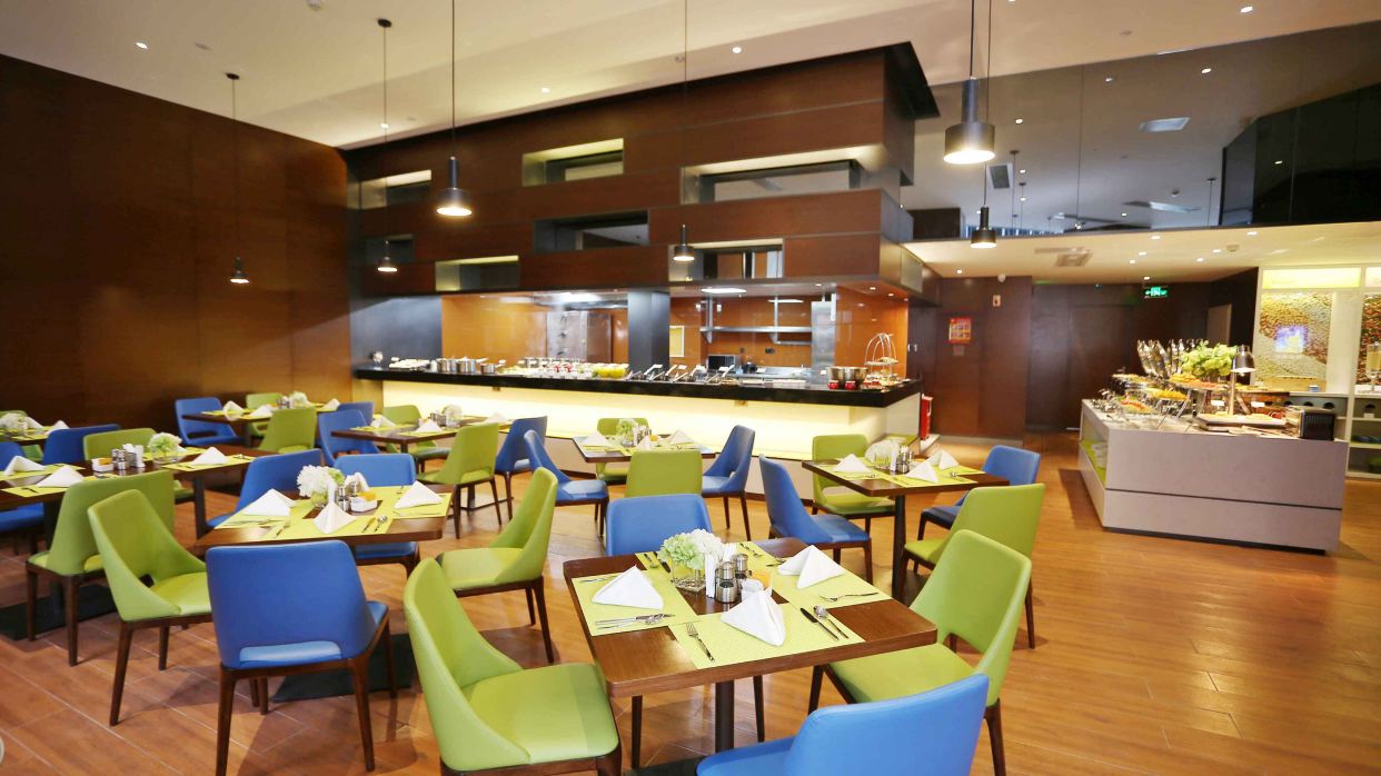 順德希爾頓歡朋酒店 