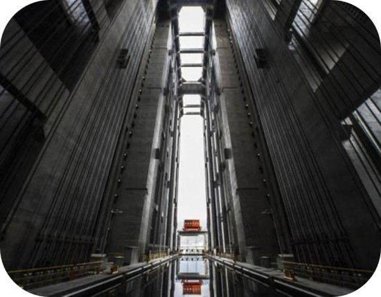 三峽大壩升船機