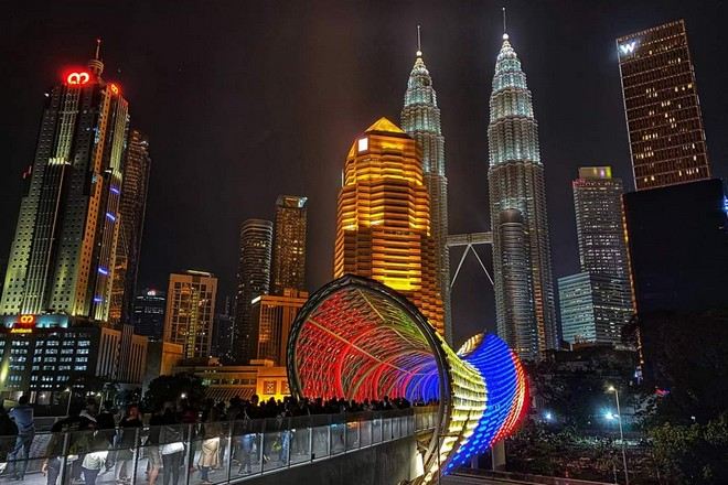 莎羅馬行人天橋KL Saloma Link Bridge