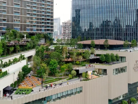 Dusit Central Park 空中花園