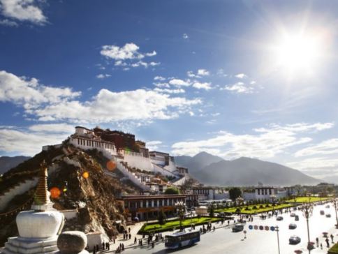 遨遊西藏精彩之旅9天團   西藏、前藏(拉薩、布達拉宮、大昭寺、羅布林卡、藏族生活體驗)、林芝(巴松措、遠眺南迦巴瓦峰、雅魯藏布江大峽谷)、後藏(羊卓雍措、日喀則、扎什倫布寺、卡若拉冰川) 