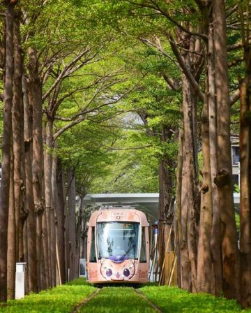 高雄台中台北超值5天團 瑞豐夜市、鹿港老街、桂花巷藝術村、高美濕地、台中歌劇院、幾米月亮公車、十分瀑布、十分老街放天燈 *再減-$160憑指定中銀咭推廣碼【BOC160A3】
