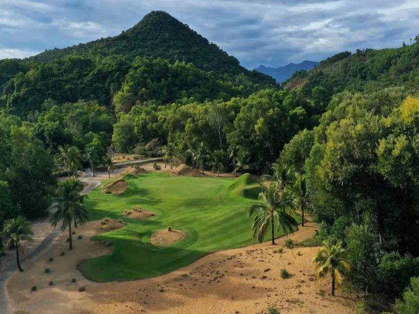 Laguna Lang Co Golf Club