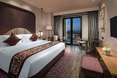 東方影都皇冠假日酒店