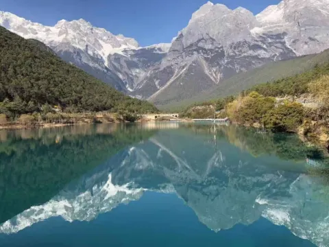 玉龍雪山~藍月谷