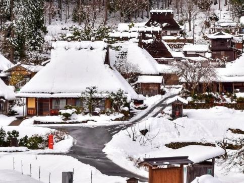 京阪神 冬日古風6天之旅  *週末大激賞每位勁減-$800 推廣碼【WE459】 美山町~茅屋之里、「世界文化遺產」延曆寺、(祗園~花見小路+伏見稻荷大社～千本鳥居)*