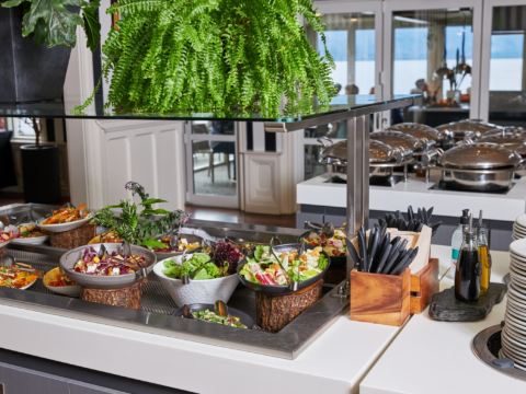 瓦爾特峰高原牧場享用豐富BBQ午餐