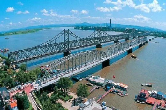 鴨綠江斷橋