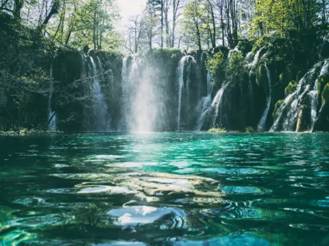 十六湖國家公園