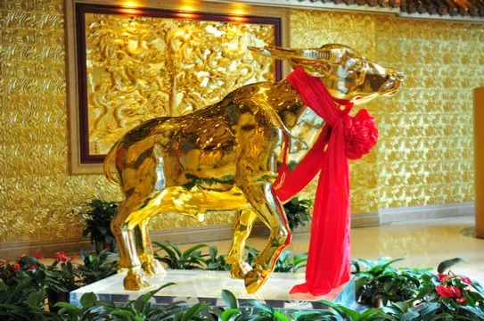 華西村純金金牛塑像