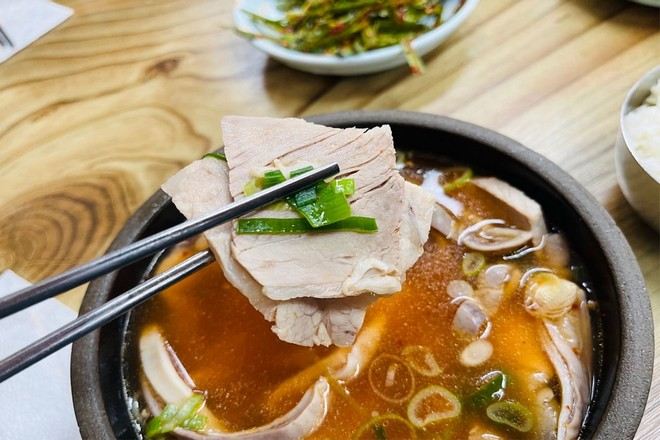 Hapcheon豚肉湯飯