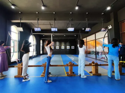 鄂爾多斯草原-室內射箭