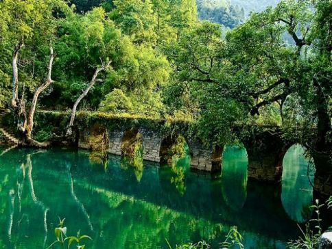 多彩貴州‧5天升級純玩高鐵團 安順、中國及亞洲第一大瀑布~黃果樹大瀑布、荔波、小七孔、大七孔景區、貴陽、甲秀樓夜景、青岩古鎮、世界首座高山峽谷斜拉橋~龍里河大橋