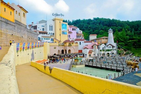 加勒比海水上世界