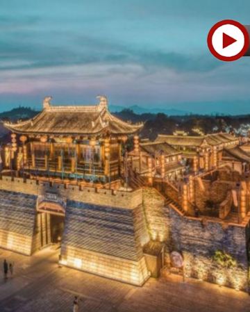 江西好風光‧宋城贛州3天高鐵團 江南宋城歷史文化城(重本包漢服體驗，專業攝影師跟拍、非遺漆扇DIY)、宋代古城牆、古浮橋、通天岩、福壽溝博物館、八境公園、鬱孤臺、享用豪華海鮮自助餐