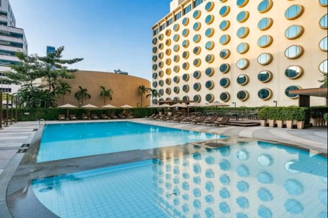 Holiday Inn Bangkok Silom