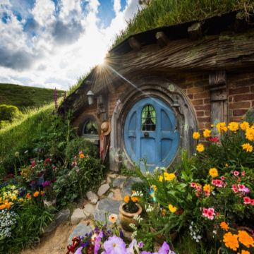 【新西蘭南北島】【 6-8月出發】秋冬「純」美9天之旅/探索真實存在的毛利村落、Kinross 酒莊享用豐富午餐及品嚐新西蘭葡萄酒/到訪電影哈比人村(魔戒拍攝場地)導覽之旅