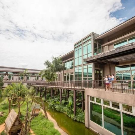 台北+苗栗+亞洲第一座動物園區-六福莊生態度假酒店及主題樂園 4天親子樂團 *再減$160 憑指定中銀咭推廣碼 《BOC160A2》