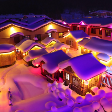 【長春直飛】 童話雪世界~雪鄉、長白山(北坡、溫泉)、吉林霧淞長廊、馬拉爬犁穿越白樺林、雪地摩托車登頂觀霧淞、冰雪十里畫廊雪松奇觀、長春冰雪新天地、伏爾加莊園、冰雪大世界 ８天純玩之旅