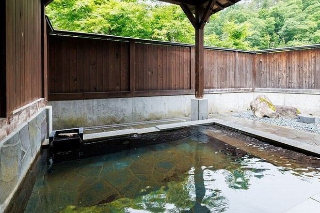 季古里溫泉酒店  