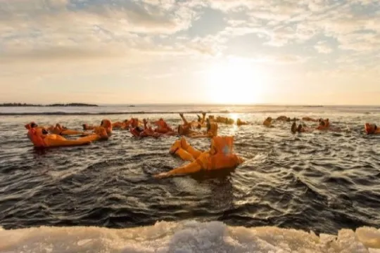 Polar Explorer破冰船之旅