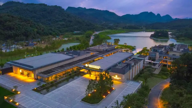 英德積慶裏仙湖酒店