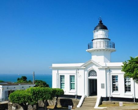 高雄+台北+嘉義+台中5天團 旗津星空隧道、燈塔、老街、旗后市場、鼓山(包渡輪)、三井OUTLET、荷蘭村、 達娜伊谷自然生態公園