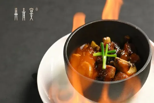 黑珍珠餐廳丹青宴~火宴珍菌牛小排