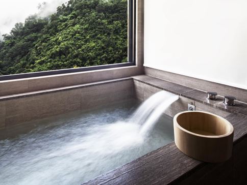 台北喜來登酒店Dinner Buffet+宜蘭4天國際品牌酒店溫泉之旅  2晚台北國際五星酒店+1晚五星宜蘭礁溪寒沐/村店(房內泉池) *再減$160 憑指定中銀咭推廣碼 《BOC160A2》