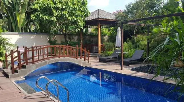 鶴鳴洲櫻花溫泉度假村