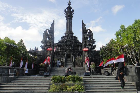 獨立紀念碑公園~小婆羅浮屠佛塔