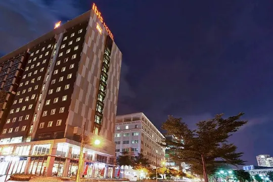 Ibis Saigon South Hotel