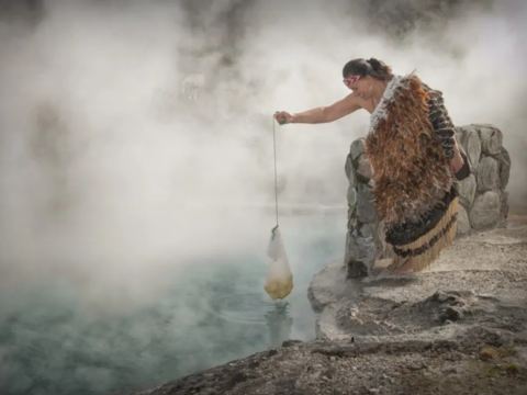 華卡雷瓦雷瓦毛利村導覽~蒸氣烹調
