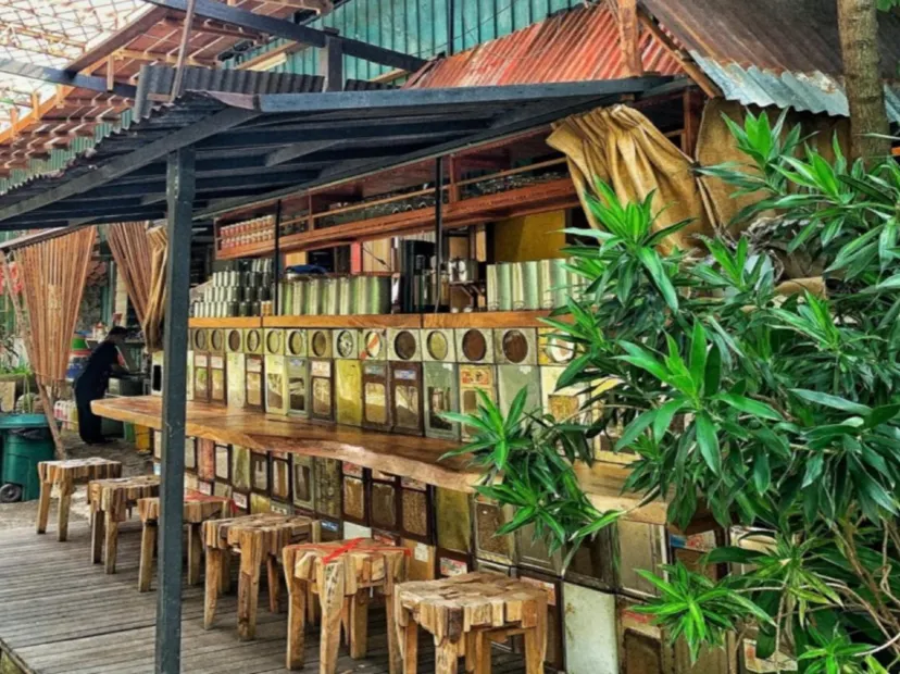 新源隆原木咖啡館