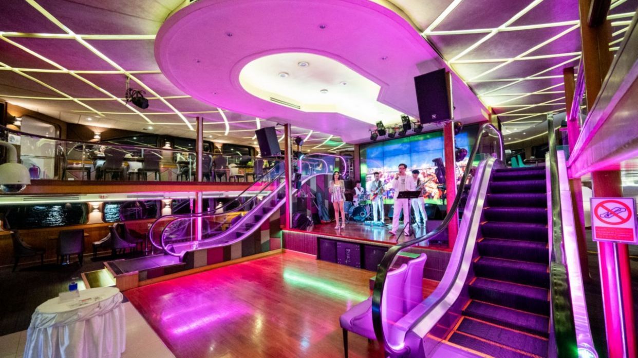 Wonderful Pearl Dinner Cruise