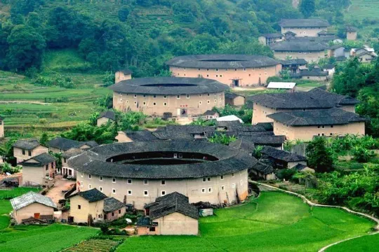 南靖土樓群田螺坑景區