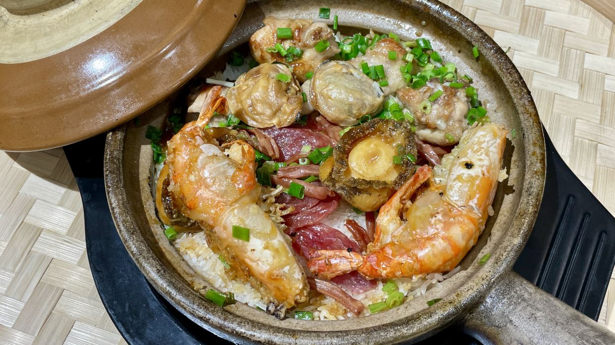 荔枝柴火鮑魚海鮮煲仔飯(位上)+水鴨瑤柱西瓜盅