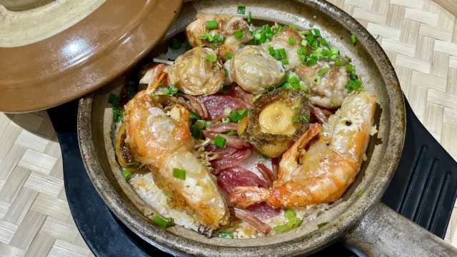 荔枝柴火鮑魚海鮮煲仔飯(位上)+水鴨瑤柱西瓜盅