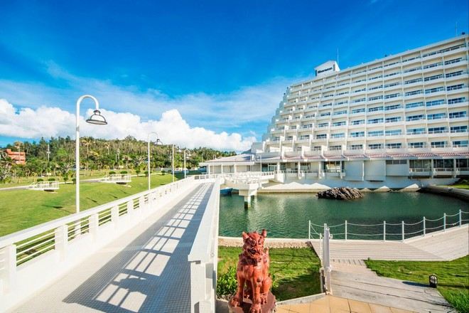 Sheraton Okinawa Sunmarina Resort 