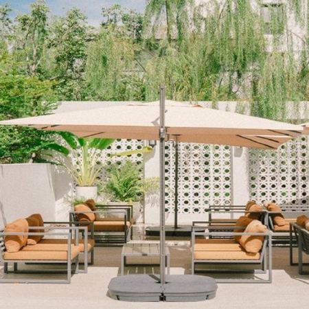 曼谷+芭堤雅 5天玩樂之旅  《保證入住》連續2晚入住芭堤雅五星級精品渡假酒店、乘小船漫遊Damnoen Saduak水上市場、人氣之首~吞武里海鮮市場、《人氣推介餐廳》Paboon Cafe