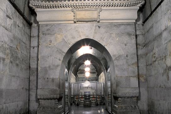 十三陵之定陵-地下宮殿