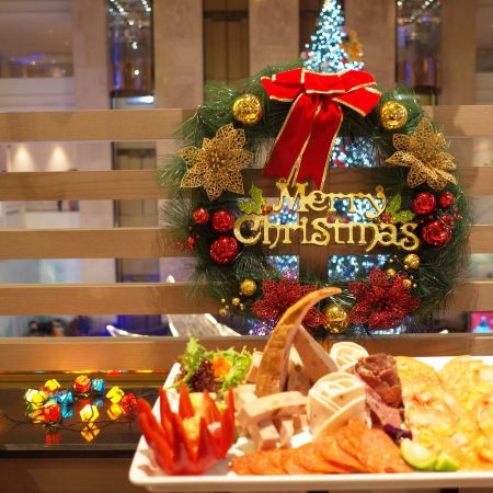 【聖誕節限定】皇牌桂林‧香港高鐵往返 乘船漫遊一江四湖、國賓洞蘆笛岩、興坪灕江竹筏、興坪古鎮、龍脊梯田、七星公園、象鼻山、桂林、陽朔、龍脊升級純玩4天高鐵團